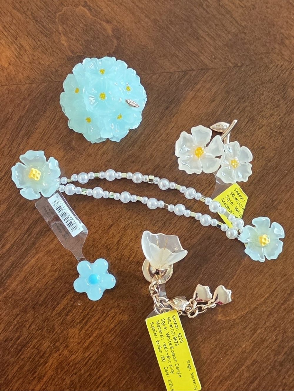 Crocs Shoes Charms Blue Flowers Pearl  Daisy's Lot Of 5 New
